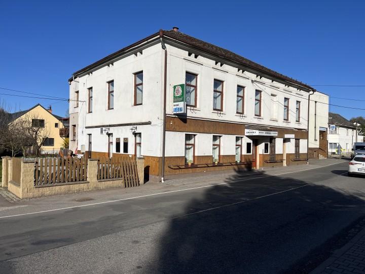 Oprava fasády na hostinci!